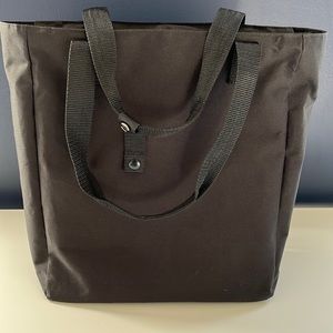 Lo & Sons Edgemont in Onyx